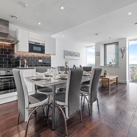 Beautiful Living Sleep 7 In London Bp34 Exterior photo